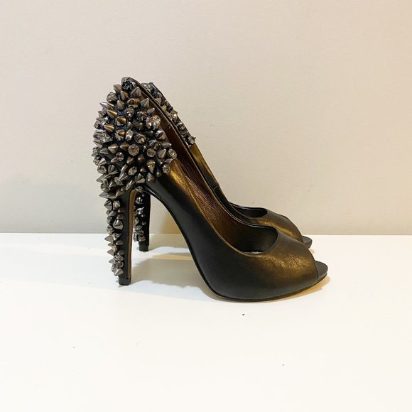 NIB Sam Edelman Lorissa Studded Peep-Toe Pumps Black Leather Size 7 - Picture 1 of 7